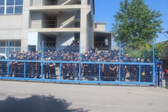 Gürdesan’da işçi zehir zemberek: Satıldık!