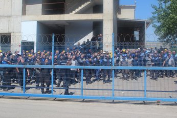 Gürdesan’da işçi zehir zemberek: Satıldık!