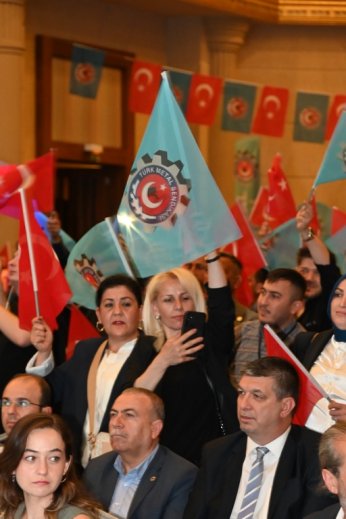 Yeni nesil sendikacılıkla örgütlenmeye devam