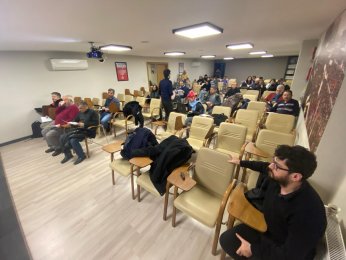 Üstelik 45’i çalışmaya  mecbur, “emekli” idi