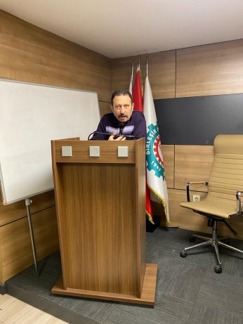 Üstelik 45’i çalışmaya  mecbur, “emekli” idi