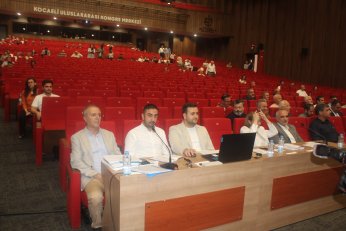 Başiskele’de yer değişimi Çayırova’yı anımsattı