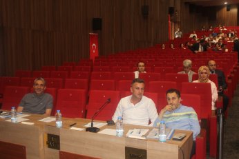 Başiskele’de yer değişimi Çayırova’yı anımsattı