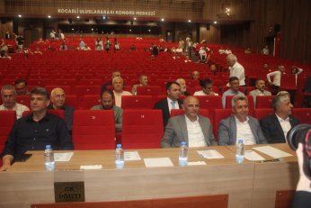 Başiskele’de yer değişimi Çayırova’yı anımsattı