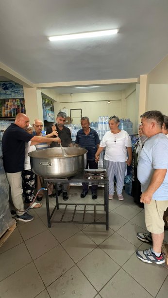 Buğdayı akşamdan kırıp  dört saat kaynattı 