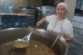 Buğdayı akşamdan kırıp  dört saat kaynattı 