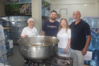 Buğdayı akşamdan kırıp  dört saat kaynattı 