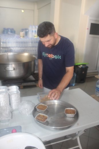 Buğdayı akşamdan kırıp  dört saat kaynattı 