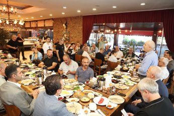 Sivaslılar plakayı desteğine yazdı 