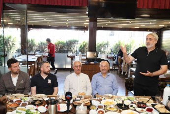 Sivaslılar plakayı desteğine yazdı 