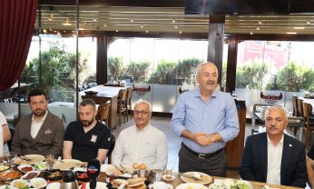 Sivaslılar plakayı desteğine yazdı 