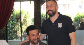 Sivaslılar plakayı desteğine yazdı 