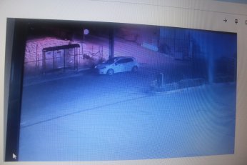 İki polisten biri açığa alındı