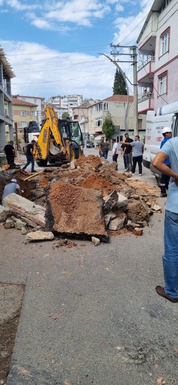 Gelişigüzel kazı gaz borusunu patlattı