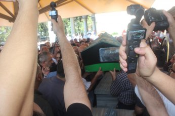 Cömert, mütevazi,  müşfik ve hasbiydi 