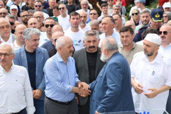 Cömert, mütevazi,  müşfik ve hasbiydi 