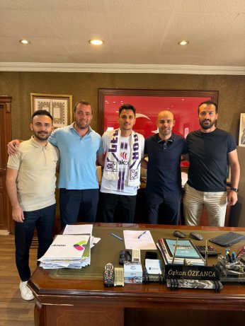 Batuhan Üzgül profesyonellikte ilk İmzayı Gebzespor’da attı 