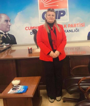 Hak hukuk adalet mücadelesi için adayım