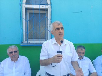 Eve tapu yok. Ormanda tanka ruhsat var 