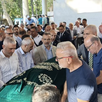 Kamil Uzunmehmet toprağa verildi 