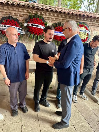 Kamil Uzunmehmet toprağa verildi 