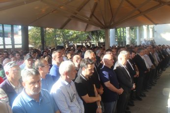 Kamil Uzunmehmet toprağa verildi 