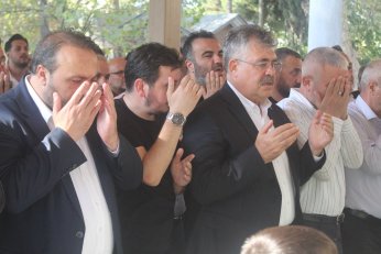 Kamil Uzunmehmet toprağa verildi 