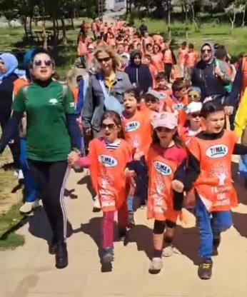 Yaşanabilir gelecek için eğitmeye devam ediyor