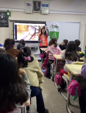 Yaşanabilir gelecek için eğitmeye devam ediyor