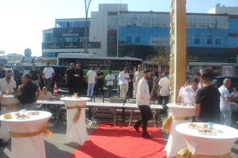 Hook in Lab’a güllük  gülistanlık görkemli açılış