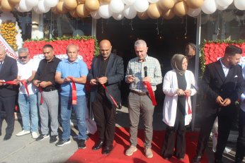 Hook in Lab’a güllük  gülistanlık görkemli açılış