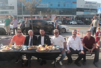 Hook in Lab’a güllük  gülistanlık görkemli açılış