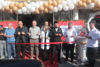 Hook in Lab’a güllük  gülistanlık görkemli açılış