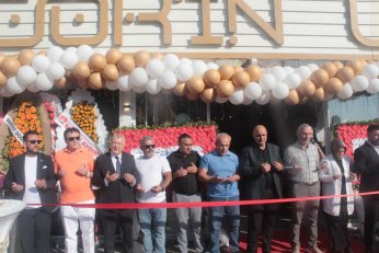 Hook in Lab’a güllük  gülistanlık görkemli açılış