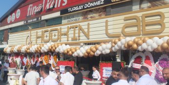 Hook in Lab’a güllük  gülistanlık görkemli açılış