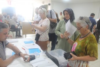 Osman Yılmaz’da beş  kadın her iki listede yer aldı