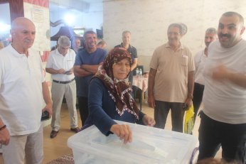 Osman Yılmaz’da beş  kadın her iki listede yer aldı