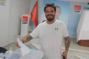 Osman Yılmaz’da beş  kadın her iki listede yer aldı