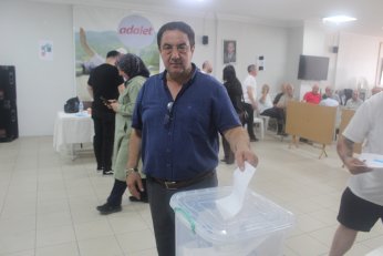 Osman Yılmaz’da beş  kadın her iki listede yer aldı