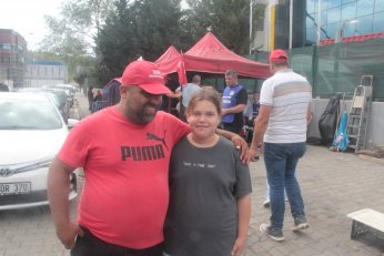 Babaları ve arkadaşlarının haklarını istediler 