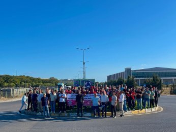 Babaları ve arkadaşlarının haklarını istediler 