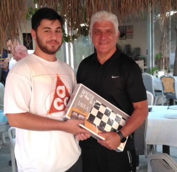 Güner çifte şampiyona  finalde geçit vermedi 