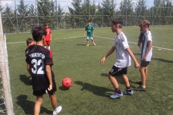 Planlı, programlı, bilimsel  eğitim Yenikent SK’da 