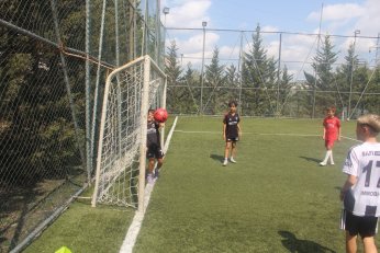 Planlı, programlı, bilimsel  eğitim Yenikent SK’da 