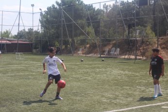 Planlı, programlı, bilimsel  eğitim Yenikent SK’da 