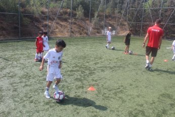 Planlı, programlı, bilimsel  eğitim Yenikent SK’da 