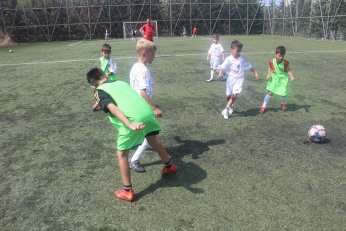 Planlı, programlı, bilimsel  eğitim Yenikent SK’da 