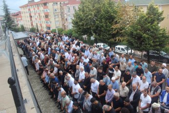 Hacer Bora toprağa verildi 