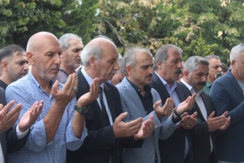 Hacer Bora toprağa verildi 