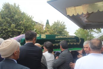 Hacer Bora toprağa verildi 